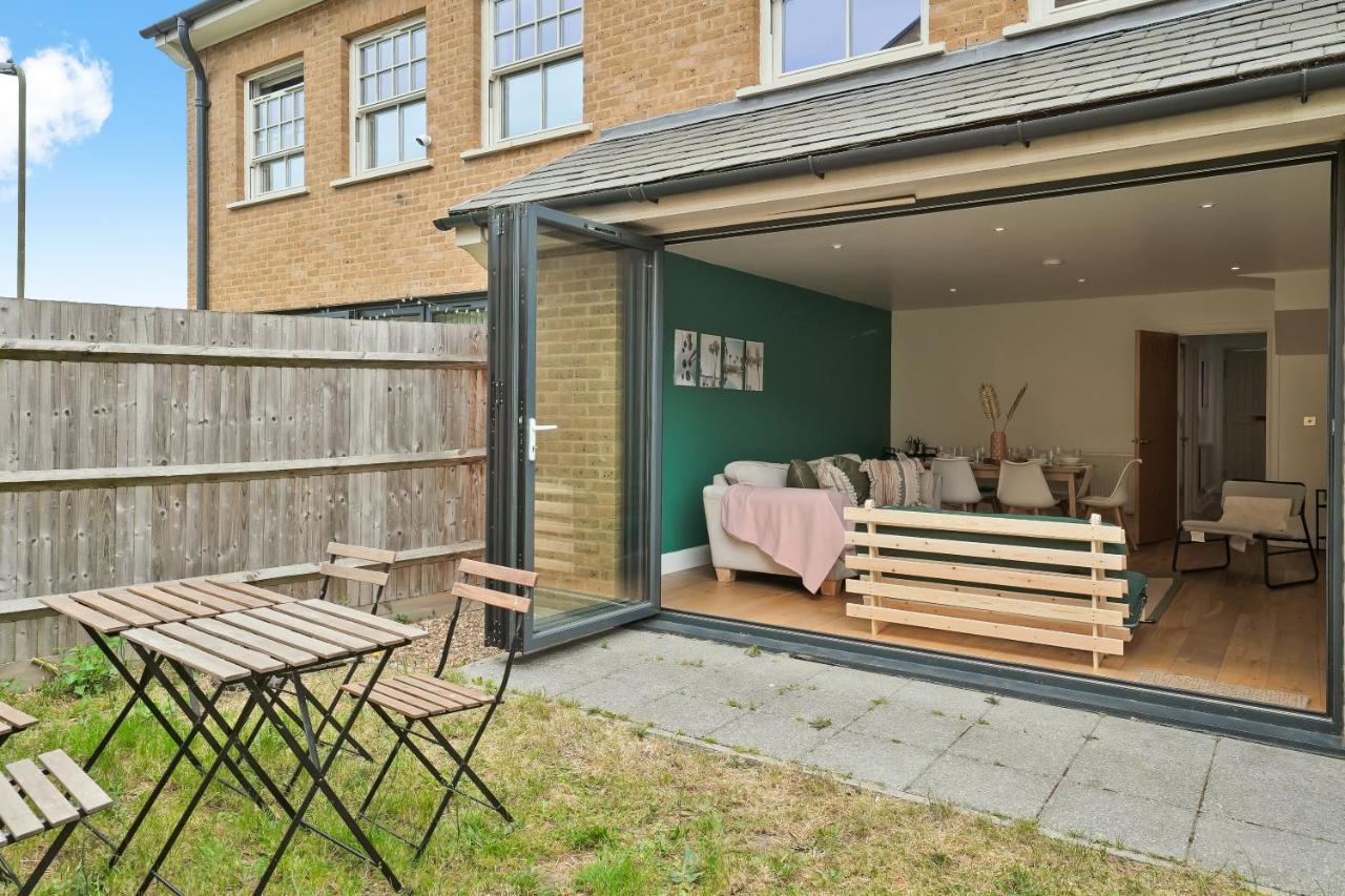 Lovely 4 Bed With Ensuite Free Wifi Off Street Parking In Sutton Morden  Екстер'єр фото