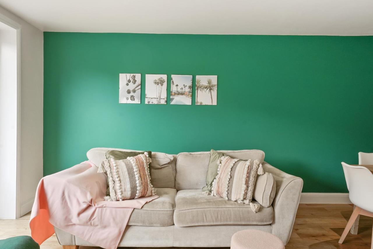 Lovely 4 Bed With Ensuite Free Wifi Off Street Parking In Sutton Morden  Екстер'єр фото